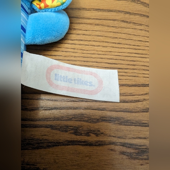 Little Tikes elephant rattle. Baby toy. Tactile toy. Squeaker. - Picture 3 of 4